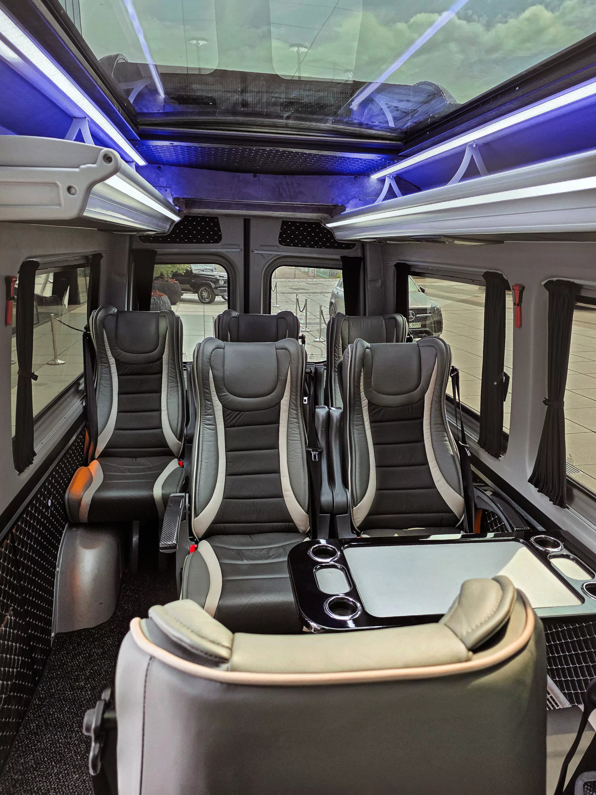 Mercedes-Benz Sprinter VIP-Van - VipShuttle24 Gruppenfahrzeug